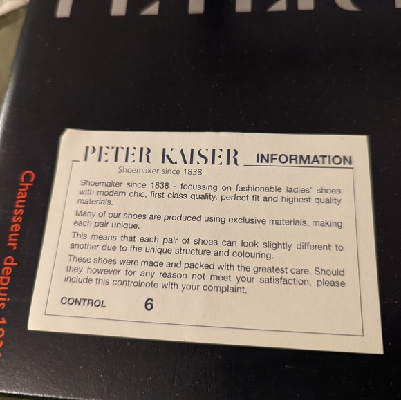 Peter Kaiser Size 6 Bronze Heels - Picture 8 of 8